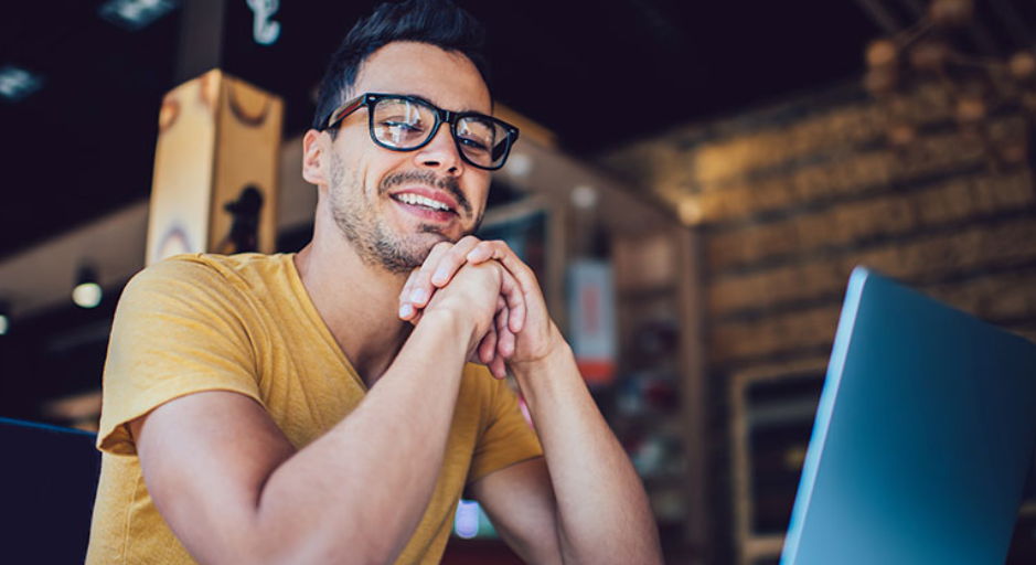 Learning to flirt as a man 8 tips for shy people
